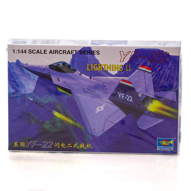 YF-22 Lightning II Model Kit